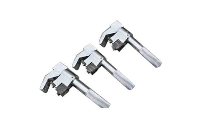 ��˨�ޏ���